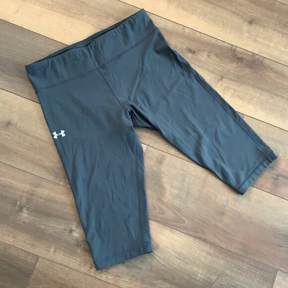 Under Armour Gray Cropped Workout Leggings - Picture 1 of 6